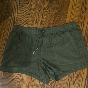 Olive Green Women's Shorts Athleta Farallon Large EUC